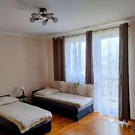 호스텔 Szczecinska